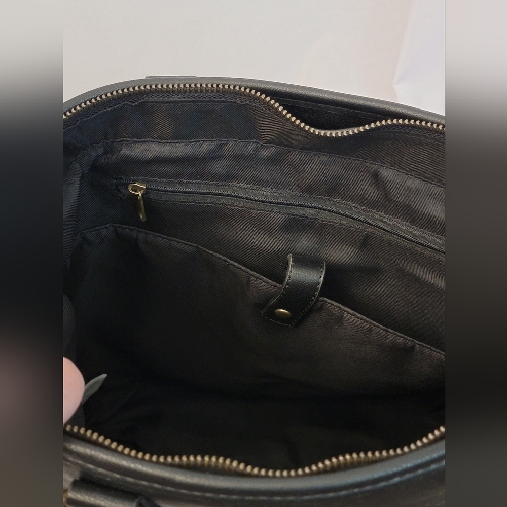 NWOT Frye and Co. Core Tote Bag - Picture 8 of 16